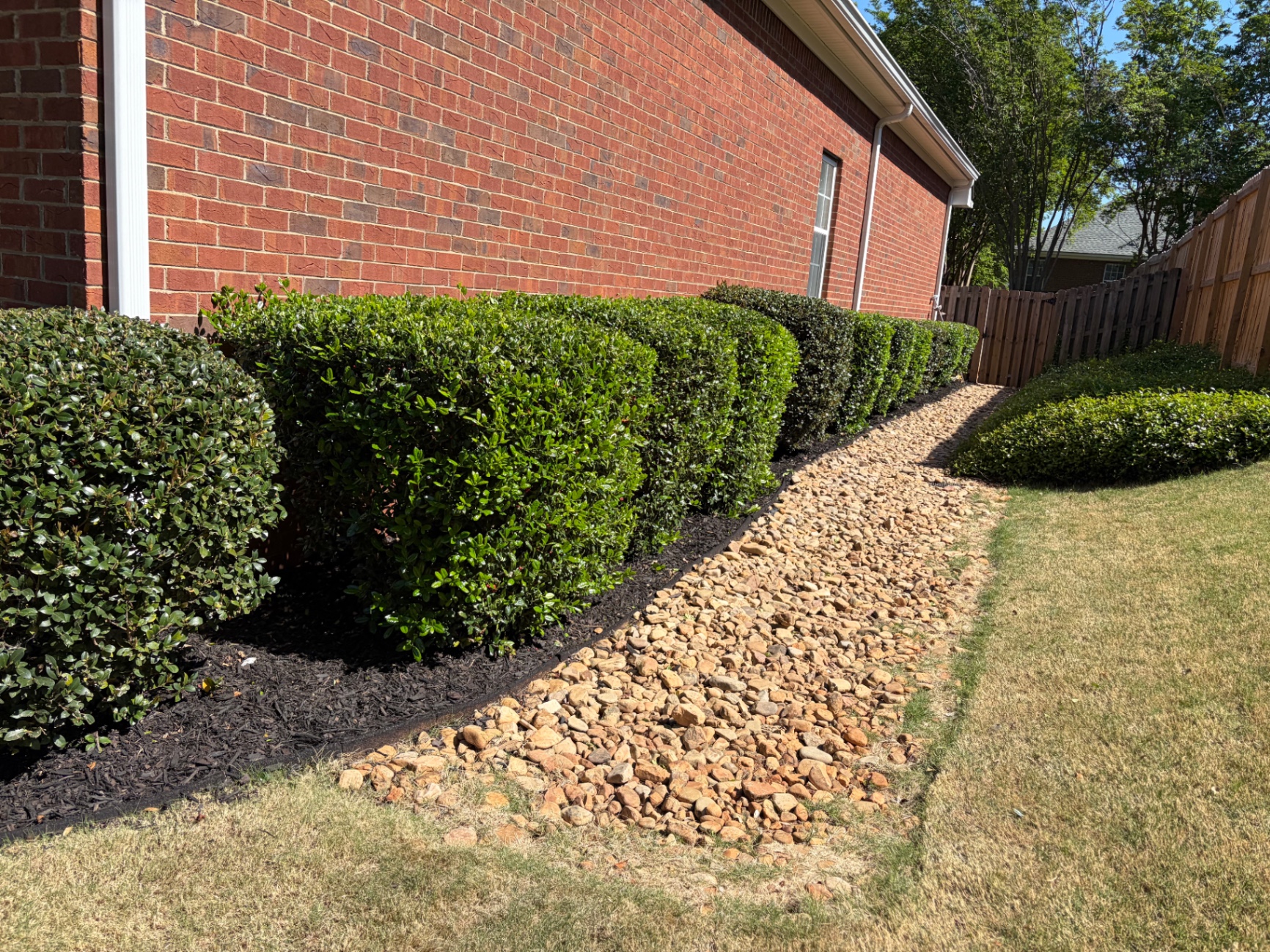 Mulch installation by RC Landscaping — job 10