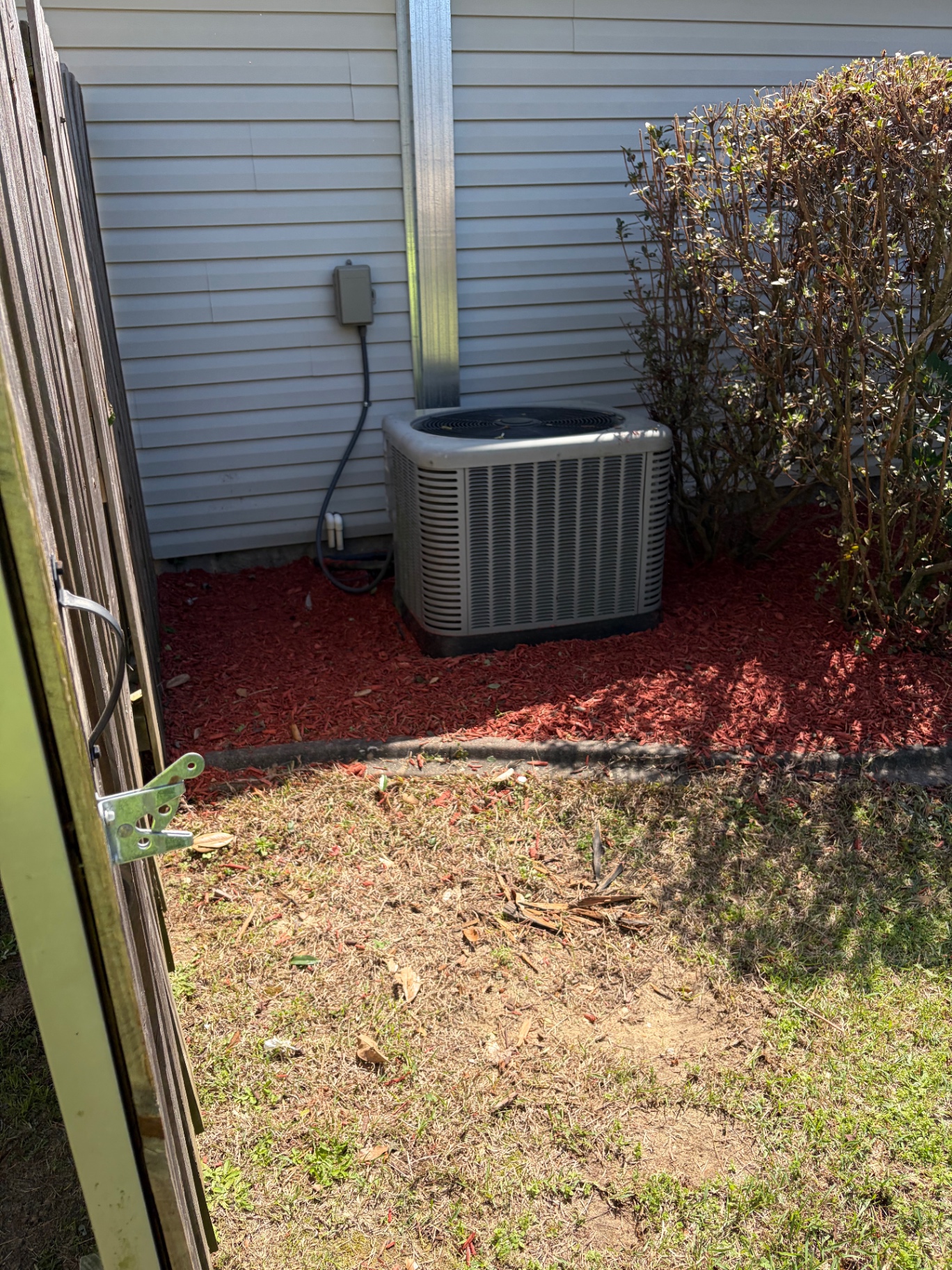 Mulch installation by RC Landscaping — job 3